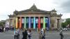 Image of Royal Scottish Academy building during the Edinburgh Festival